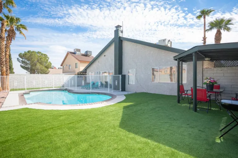 Airbnb with pool in Las Vegas