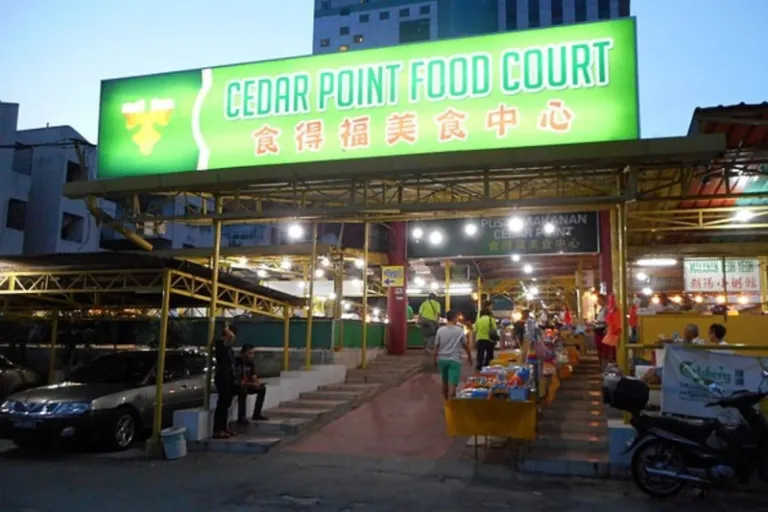 Cedar point food court