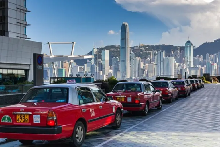 hong kong taxis