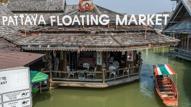 floating market