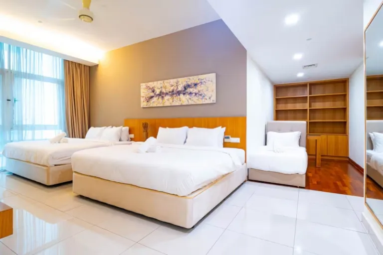 Airbnb in Kuala Lumpur with Twin Tower View 