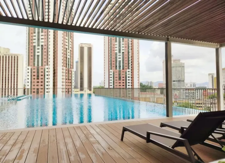 Airbnb in Kuala Lumpur with Twin Tower View 