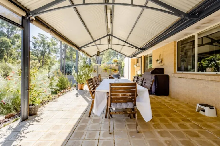 Airbnb in Perth Hills 
