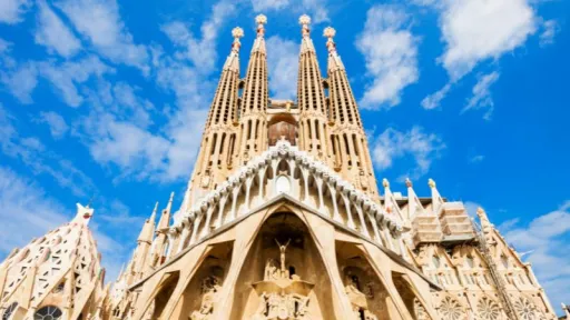 Image for article Barcelona Travel Guide: Iconic and Hidden Gems I Fell in Love With