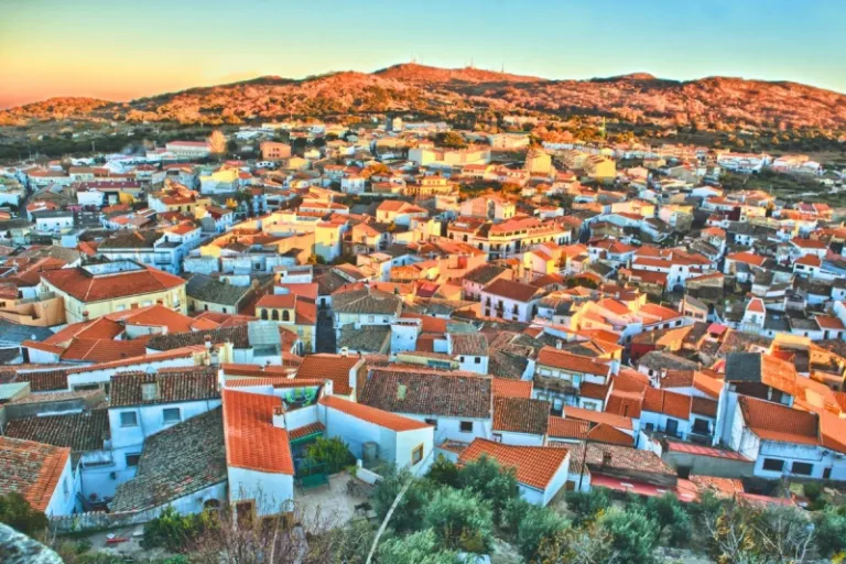 spain housing overcrowded