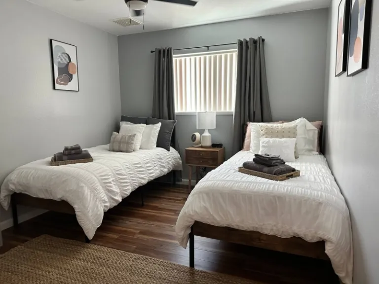 Airbnb in Johannesburg California