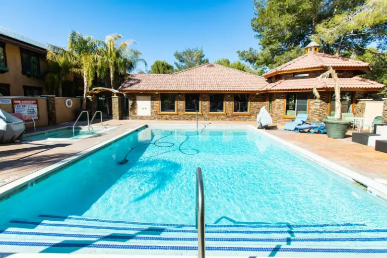 Airbnb in Johannesburg California