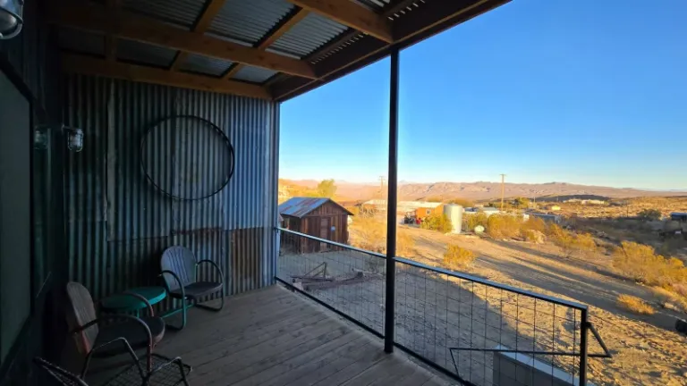Airbnb in Johannesburg California