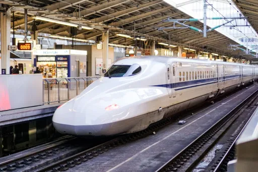 Image for article How to Ride the Shinkansen in Japan: 8 Hacks Every Traveller Should Know