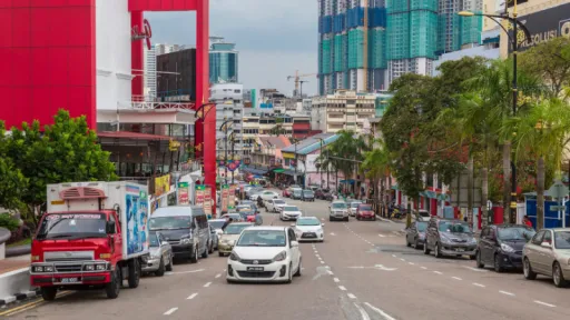 Image for article The Best Times to Travel Between Singapore and Johor Bahru (JB)