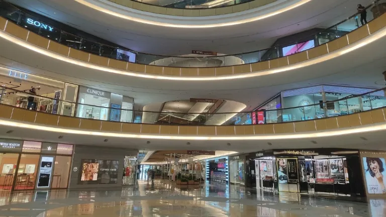 jb mid valley southkey