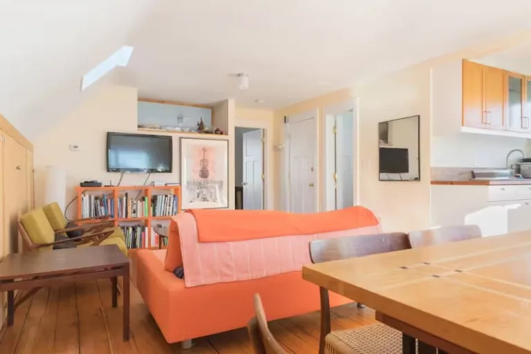 Airbnb in Cambridge Massachusetts