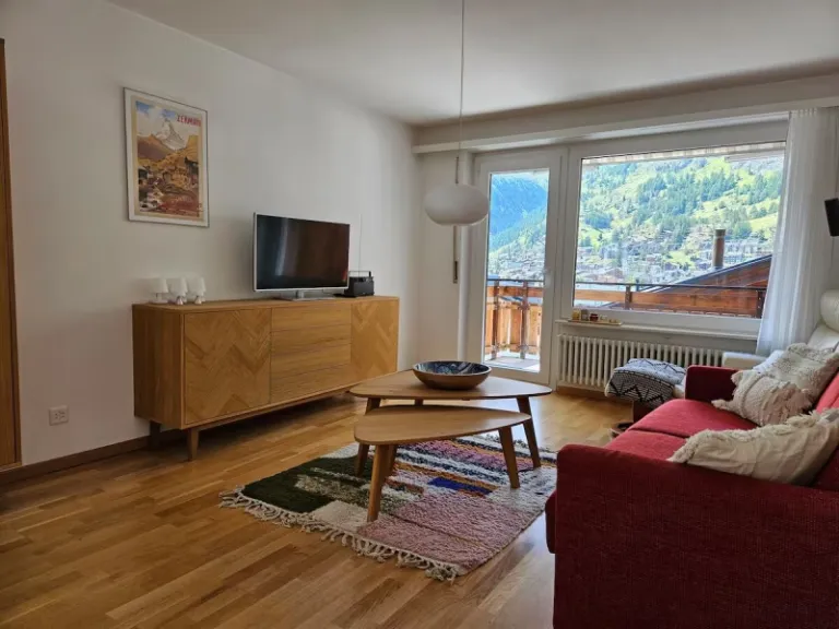 spacious Airbnbs to see Alpine Wildflowers 