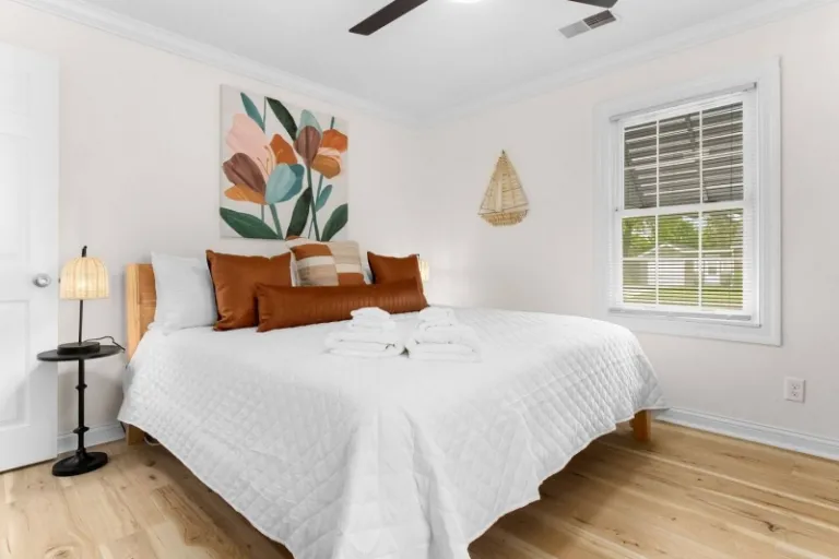 Airbnbs in Peoria Illinois