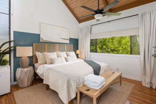 Image for article Beautiful Airbnb Stays in Kailua Kona to Book in 2025