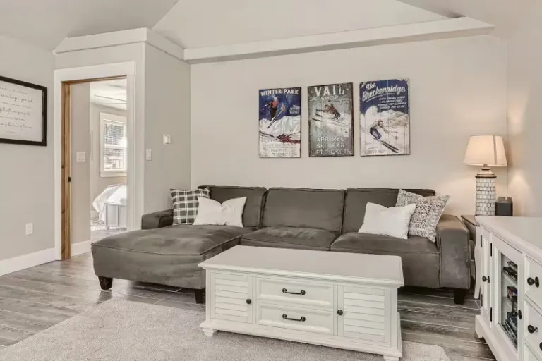 Cabin Airbnb in Colorado