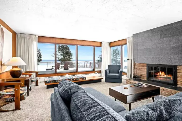 cottage Airbnb stays in Duluth