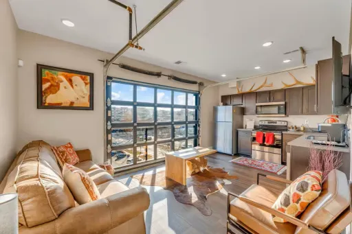 Image for article Best Airbnb Stays in Lawrence, Kansas to Stay in 2025