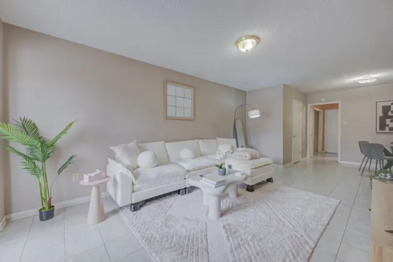 condo Airbnb Stays in Baton Rouge