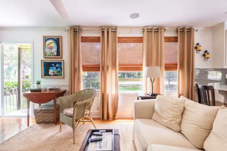 charming cottage Airbnb Stays in Baton Rouge