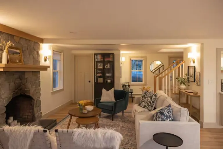 chic Airbnb stays in Kennebunkport