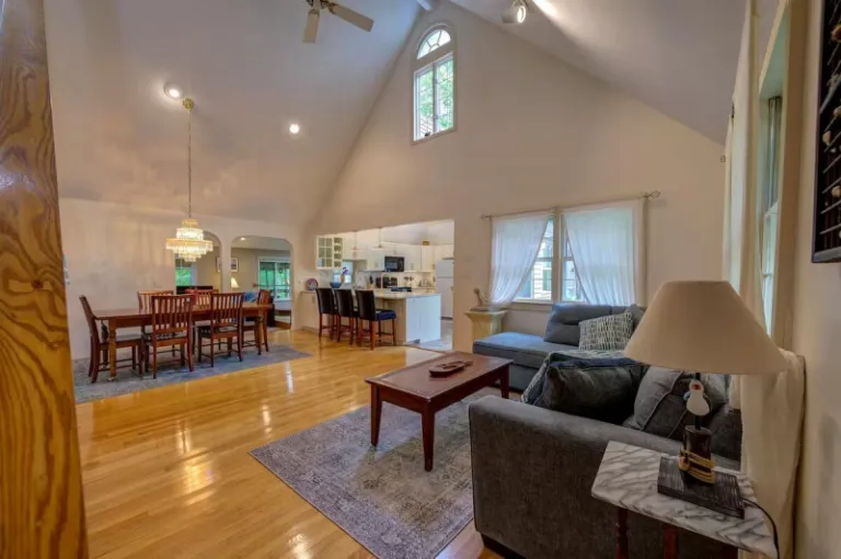 elegant luxurious Airbnb Stays in Ogunquit