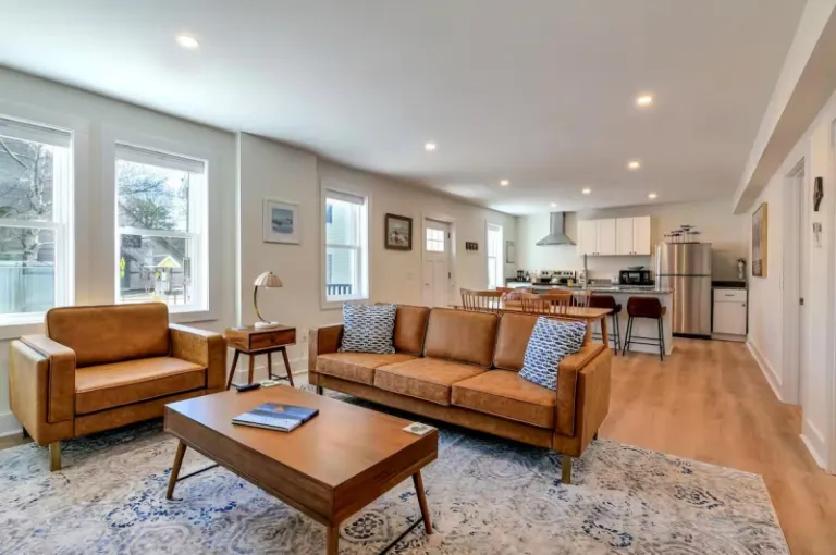 chic Airbnb Stays in Bar Harbor