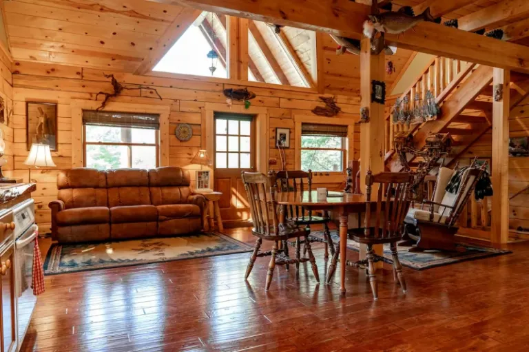 Airbnb in Upper Peninsula of Michigan