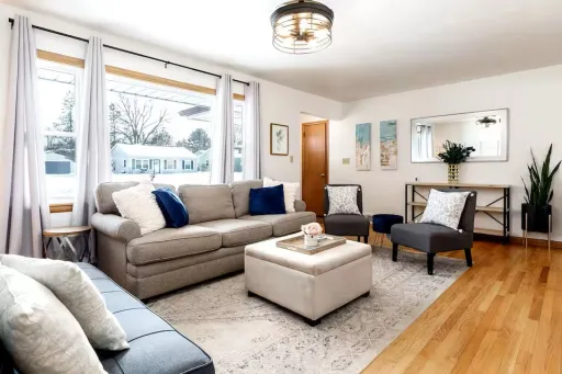 Image for article Best Airbnb Stays in Rockford, Illinois to Book in 2025