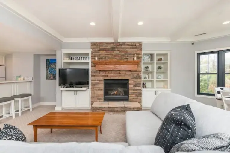 farmhouse Airbnb stays in Stillwater