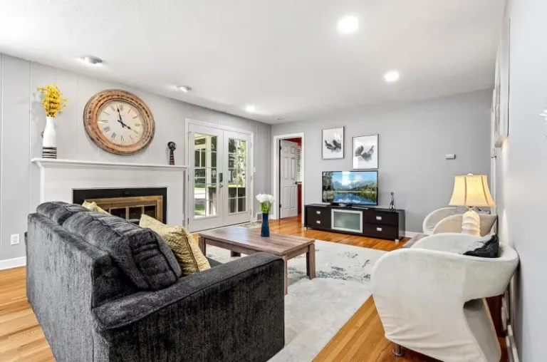  Airbnb Stays in Rochester