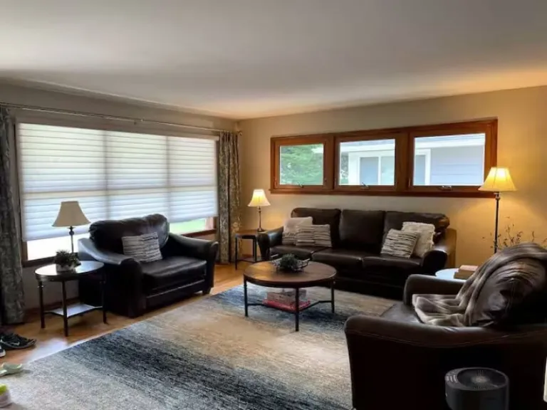 lakeside Airbnb Stays in Rochester