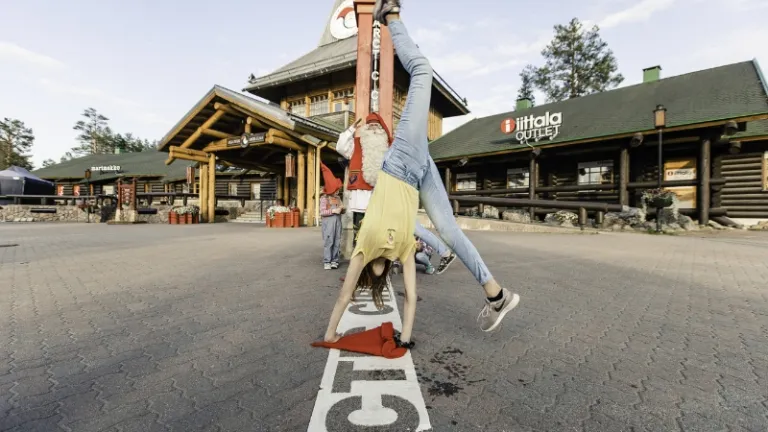 strangest borders in the world