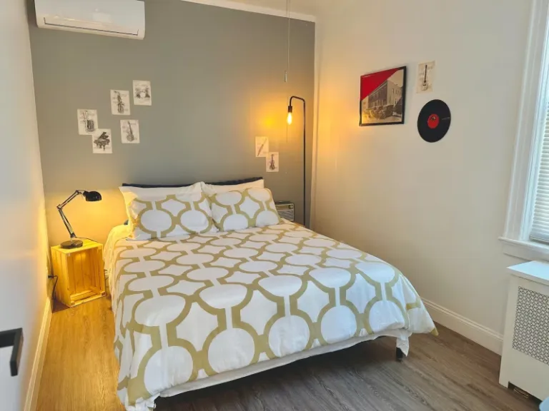 Airbnb in Queens
