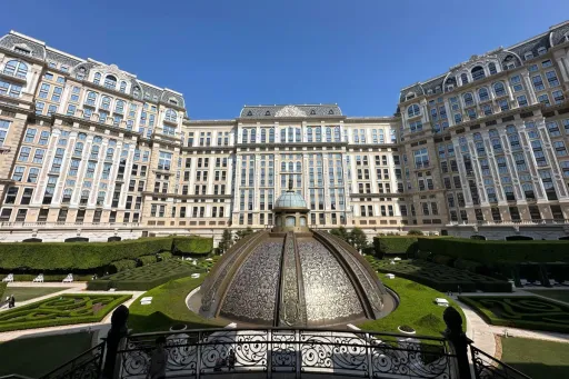 Image for article Ultimate 3D2N Macau Itinerary: The Perfect Short Getaway for Couples