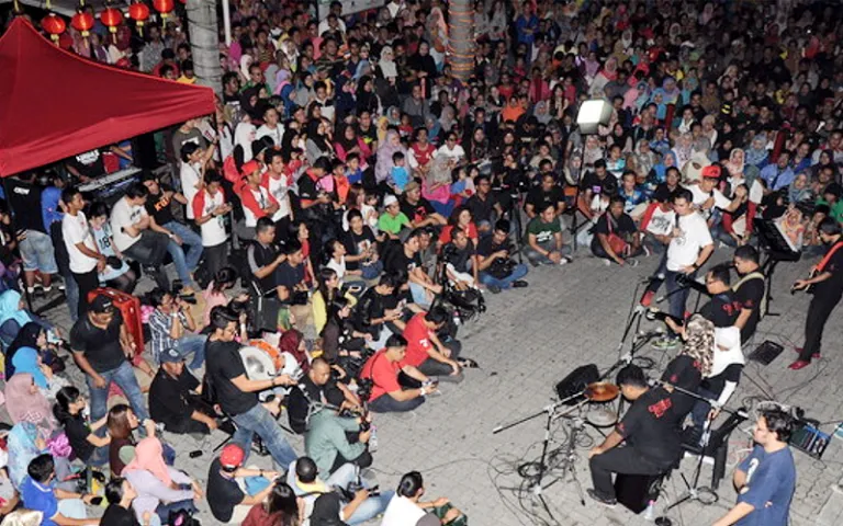 Kuala Lumpur traditional music 