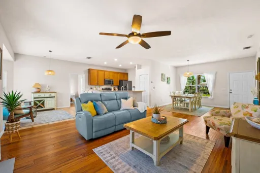 Image for article 10 Best Airbnb Stays in Englewood Florida to Book in 2025