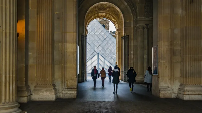 louvre paris france