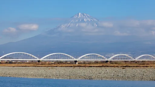 Image for article 5 High Speed Train Journeys to Ignite Your Wanderlust