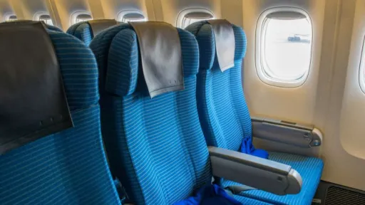 Image for article How to Stay Comfortable on Long Flights: 6 In-Seat Exercises for Sore Muscles