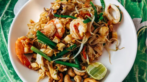 Image for article 7 Delicious Street Food Spots Around the World