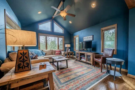 Image for article Best Airbnb Stays in Estes Park, Colarado to book in 2025