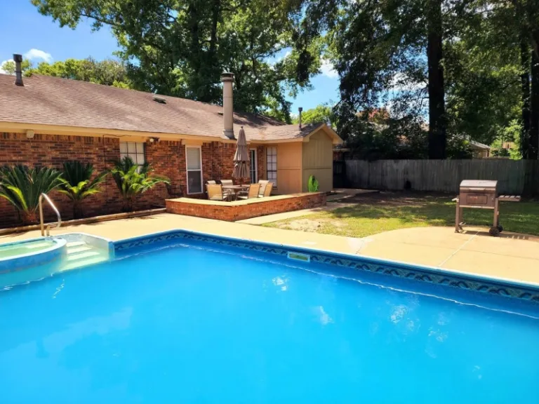 Airbnbs in Montgomery