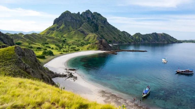 padar island