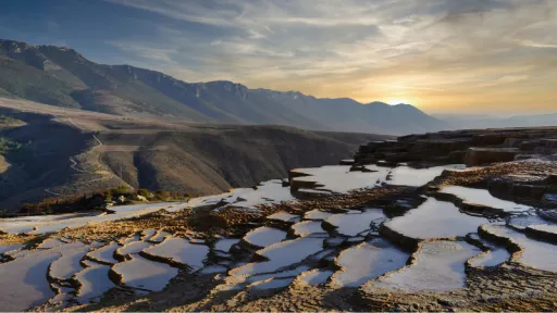 Image for article 5 Strangest Natural Wonders in the World You Might Not Have Heard About