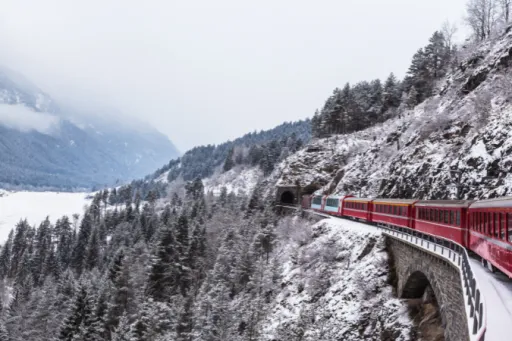 Image for article The Ultimate Guide to Sustainable Travel: Smart Choices for the Environment and Your Wallet