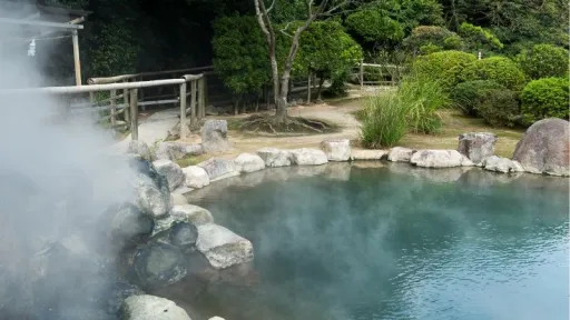 Image for article Japan’s Hot Spring Theme Park in Hakone: A Unique Twist on Traditional Onsen