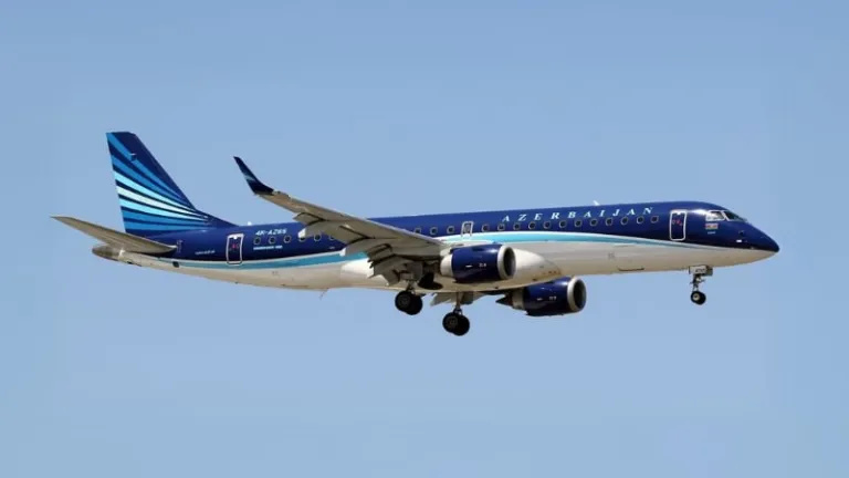 azerbaijan airlines aircraft