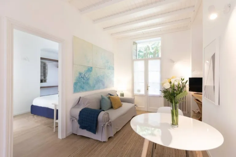 Airbnbs in Lake Como