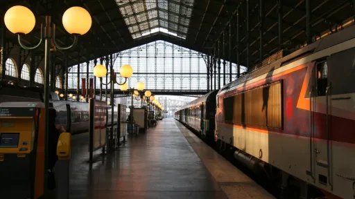 Image for article Winter Travel Troubles: Transport Strikes in Italy and France This December and January